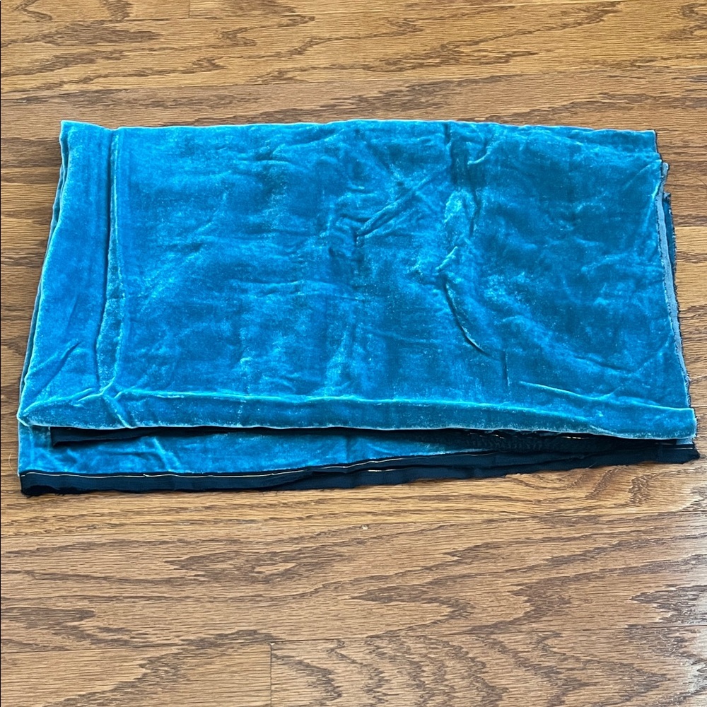 TEAL VELVET FABRIC 1 YARD